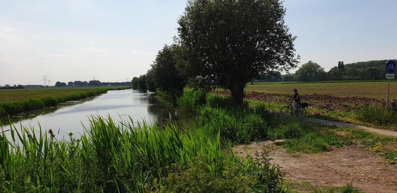 B&B Zen Lage Zwaluwe Luaran gambar